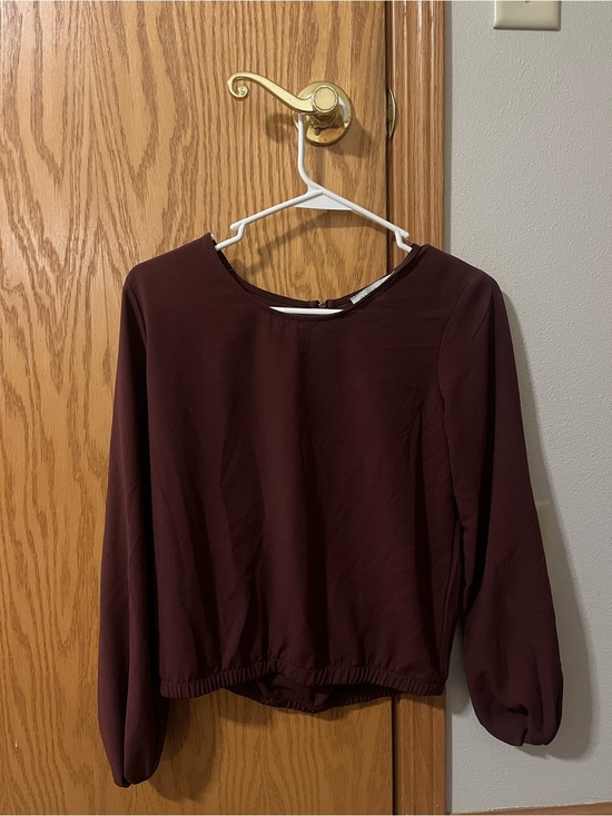 Olive & Oak Tops - Women’s Long-Sleeve Blouse Top in Burgundy with zipper detail